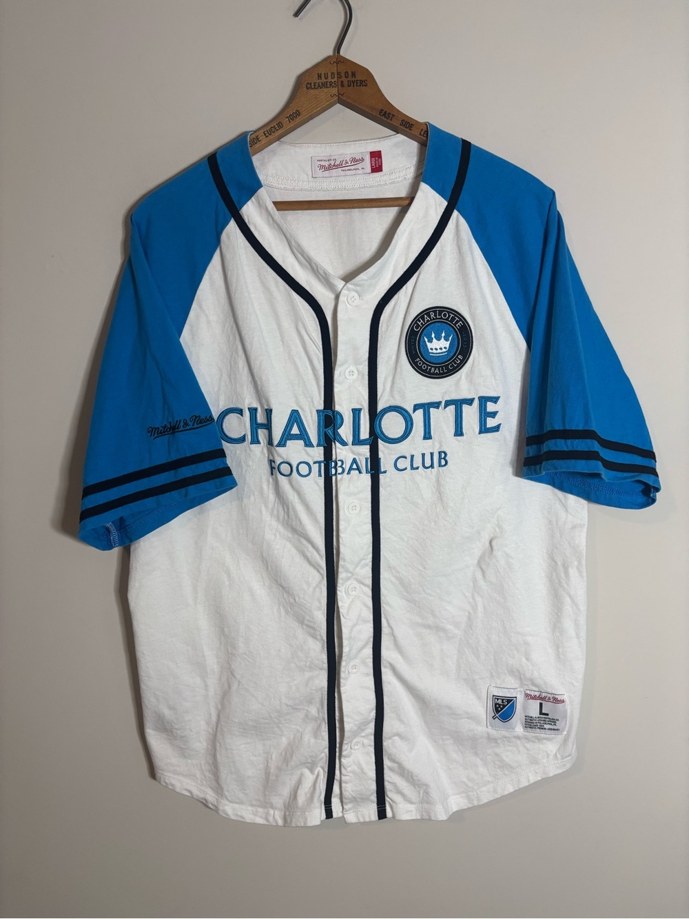 Mitchell & Ness Charlotte FC Baseball Style Soccer Jersey M